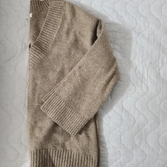 V-Neck Knit Sweater - Picture 3 of 3